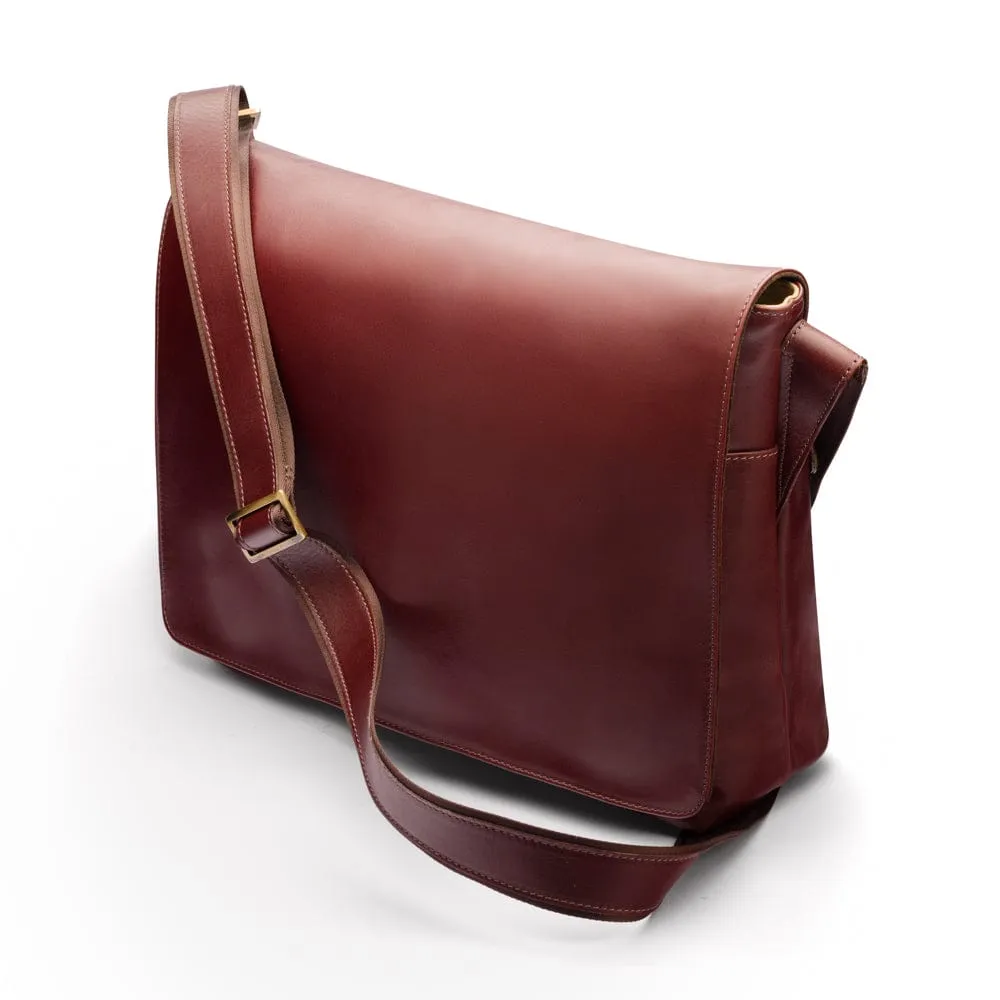 Classic Postman's Leather Messenger Bag - Dark Tan