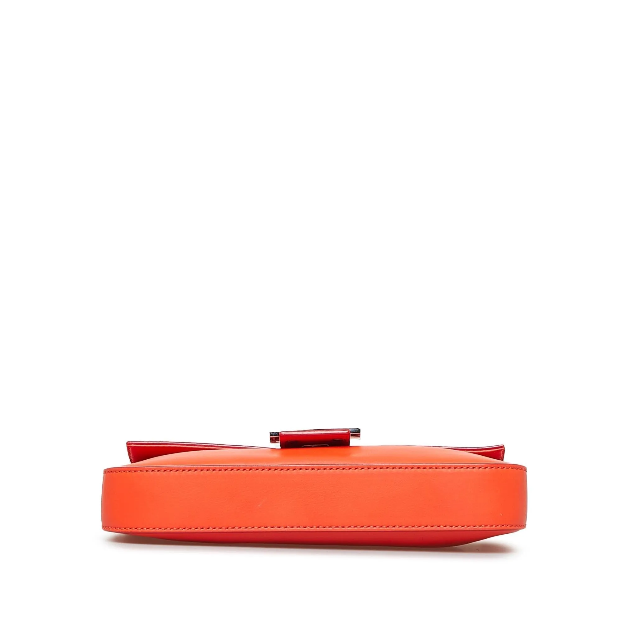 Fendi Convertible Leather Baguette (SHG-PboSvc)