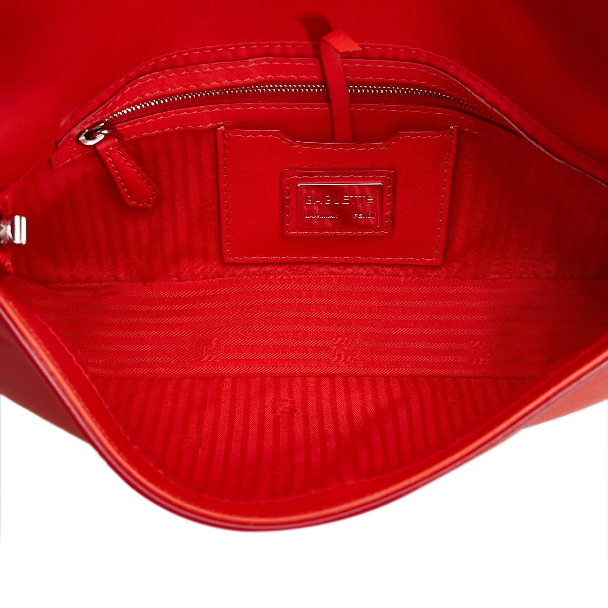 Fendi Convertible Leather Baguette (SHG-PboSvc)
