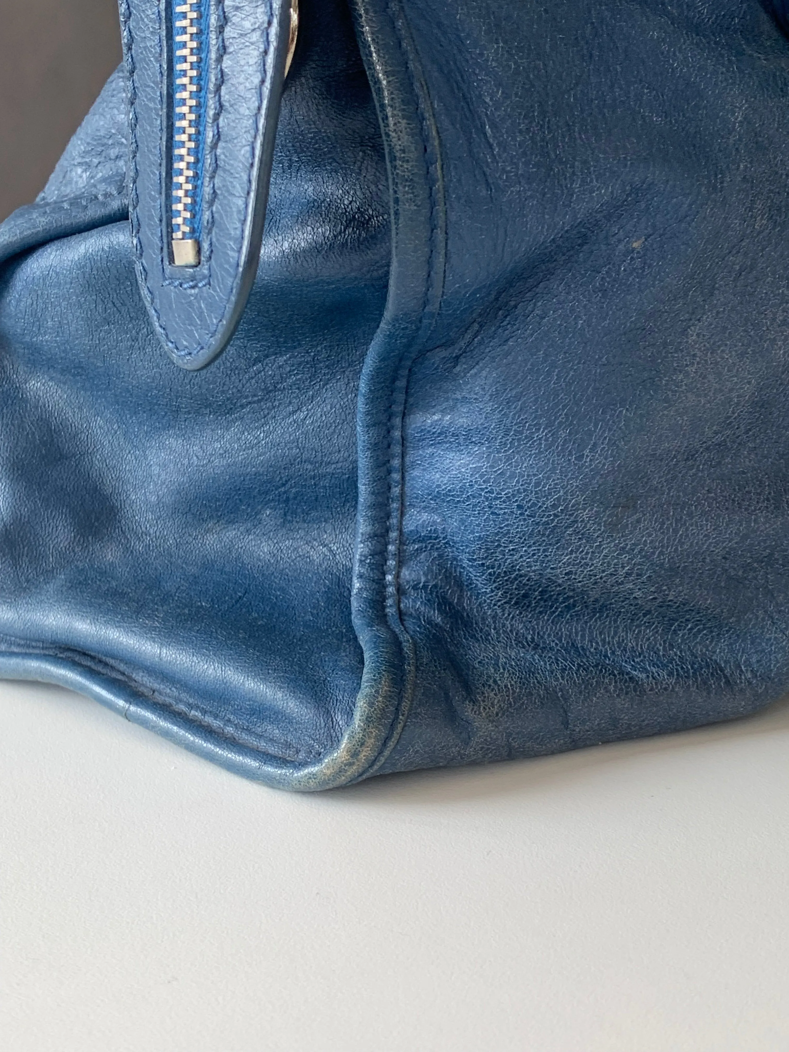 <b>BALENCIAGA </b> <br>Classic City