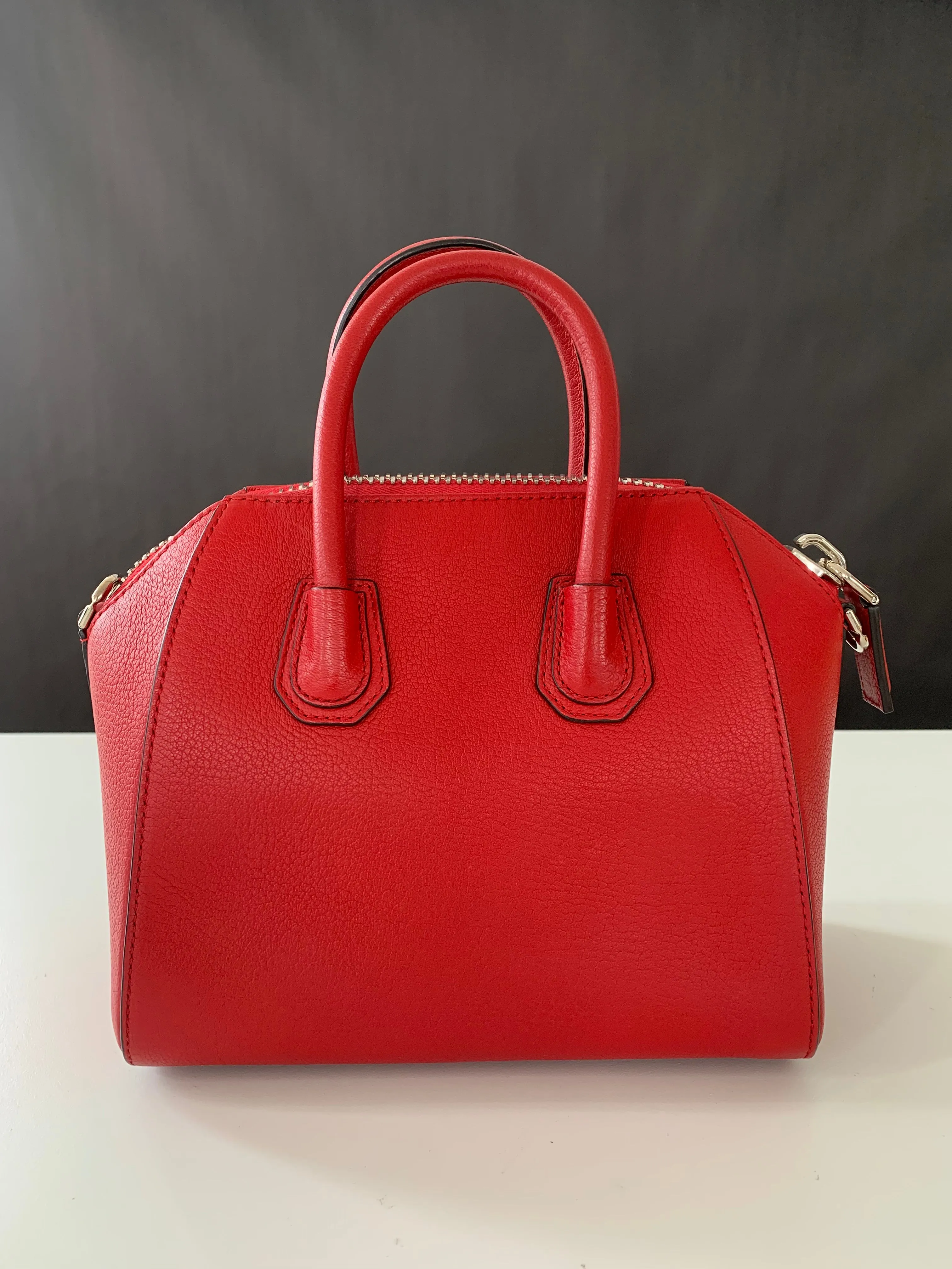 <b>GIVENCHY</b> <br>Mini Antigona