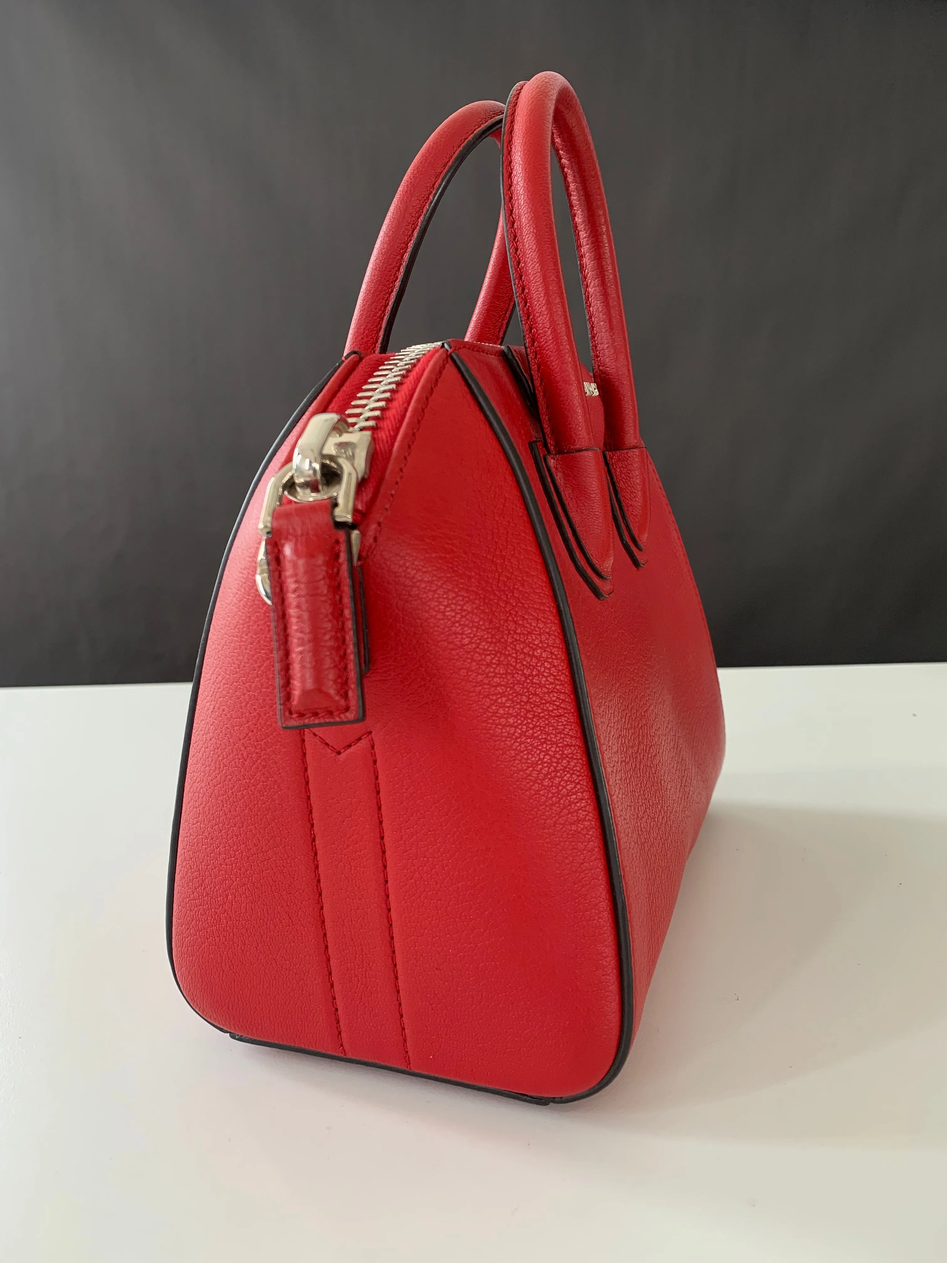 <b>GIVENCHY</b> <br>Mini Antigona