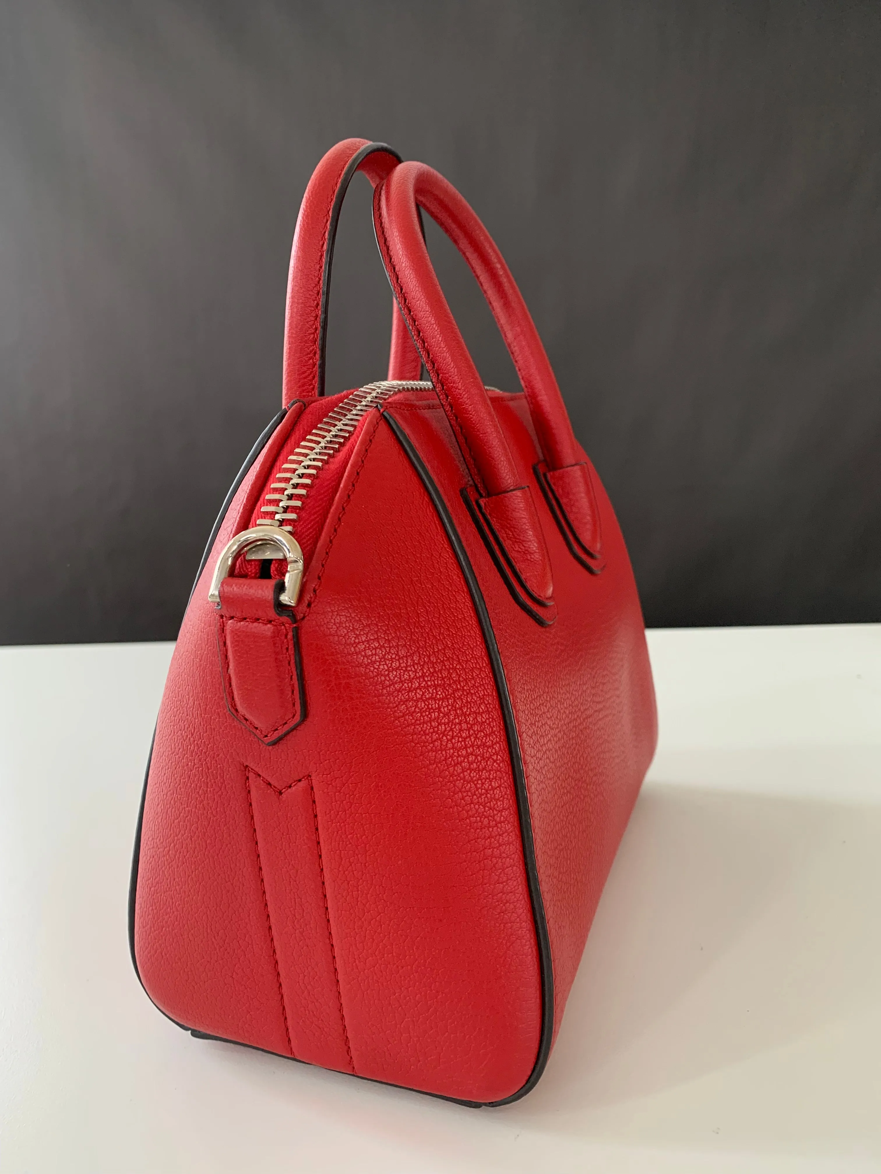 <b>GIVENCHY</b> <br>Mini Antigona