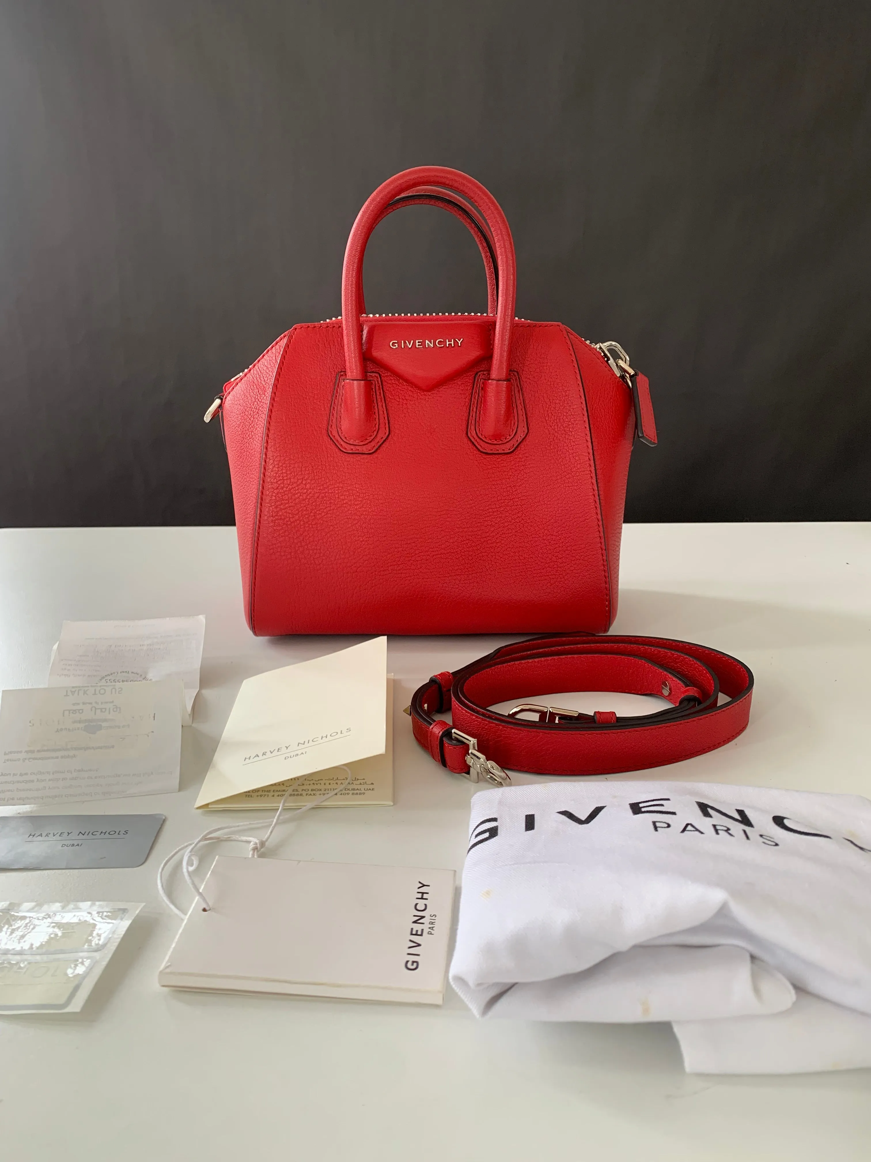 <b>GIVENCHY</b> <br>Mini Antigona