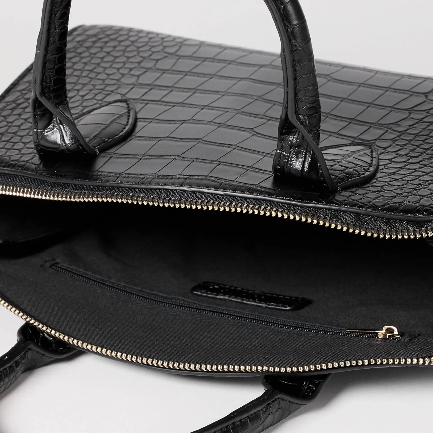 The Drop Jamie Top Handle Bag