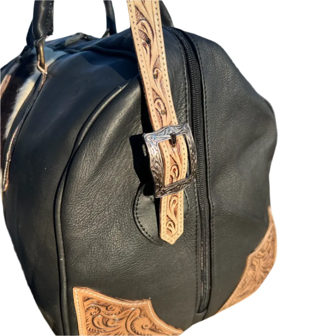 Western Tooled Leather Duffle Bag – Spacious 21” Design with Hand Tooling, Zip Pockets & Adjustable Strap